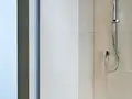 Стеклянная шторка в ванную